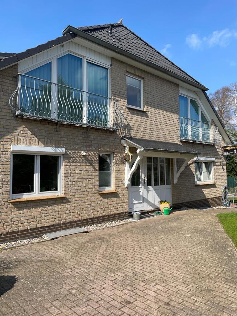 Traumhaft Edle Landhauswohnung Apartment Rosengarten (Lower-Saxony)