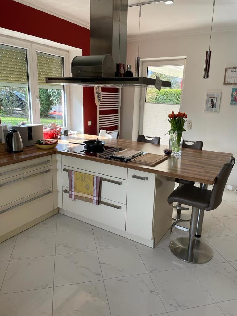 Traumhaft Edle Landhauswohnung Rosengarten (Lower-Saxony)